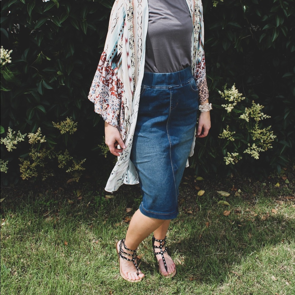 Stretchy Midi Denim Skirt